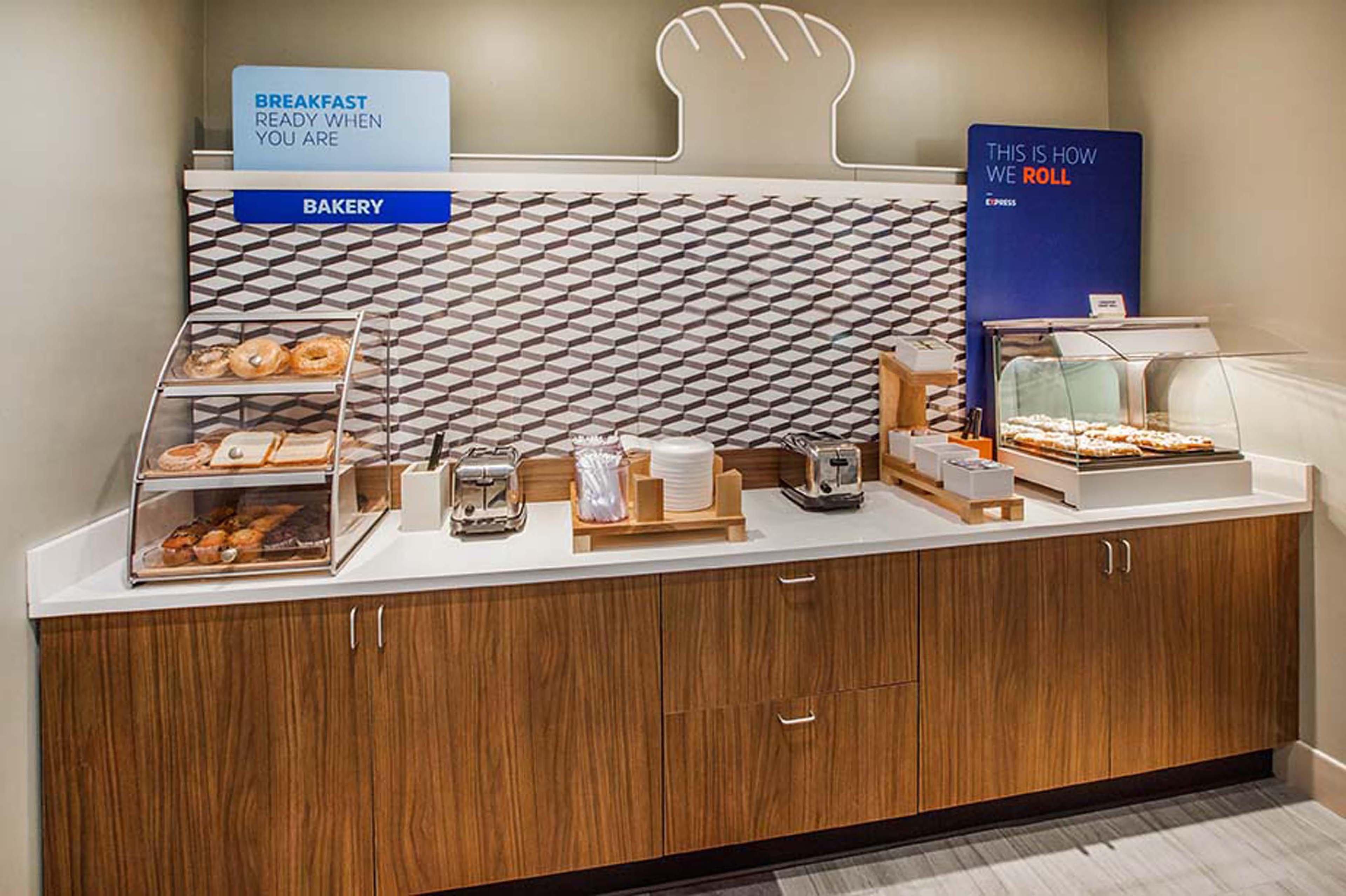 Express By Ihg Hanover